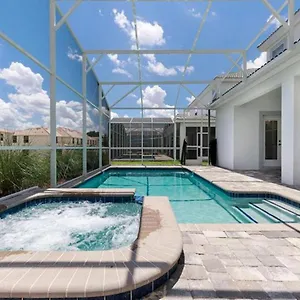  Holiday home Stunning Wprivate Pool, Minutes From
